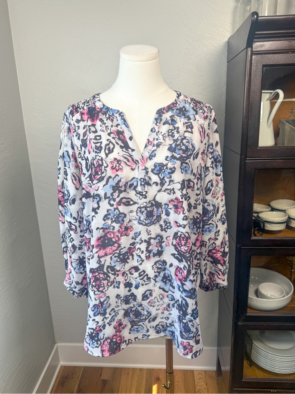 Chaps Floral Blouse Pink Blue Smocked Shoulder 3/4 Sleeve Size L